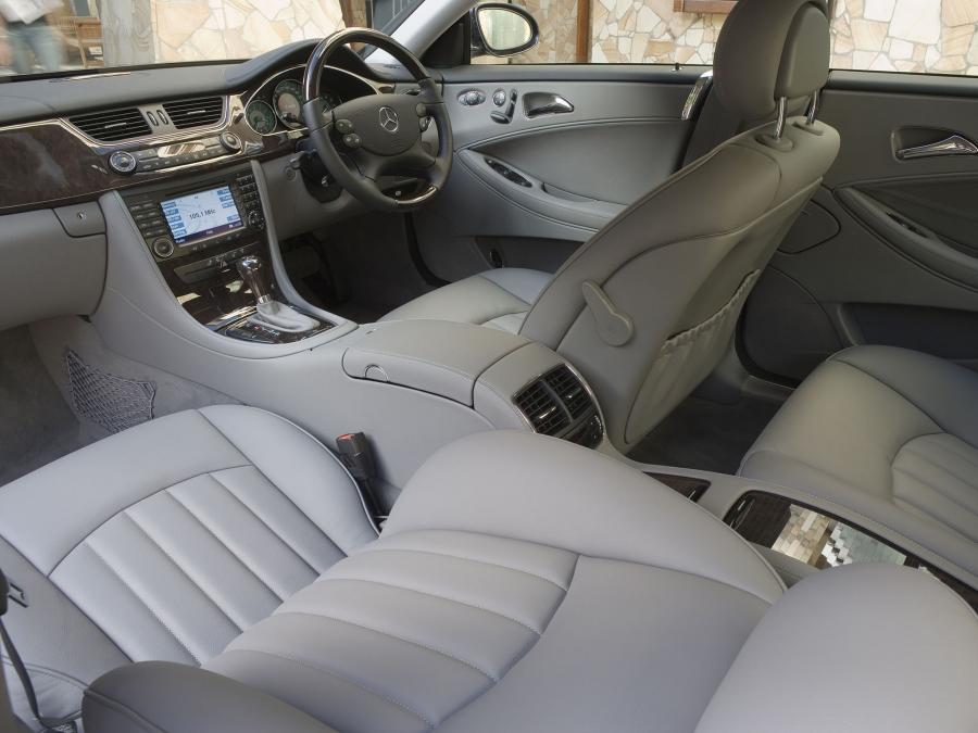  Mercedes-Benz CLS500 2004 года  (AU) (фото 4 из 9)